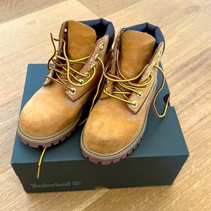 Toddler size 10 Timberland butters